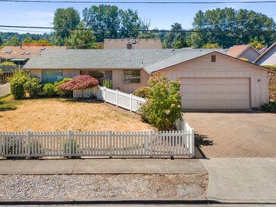 1912 Tacoma Road