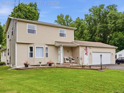 Property at 6195 Lake Forest Dr, Grand Blanc, MI