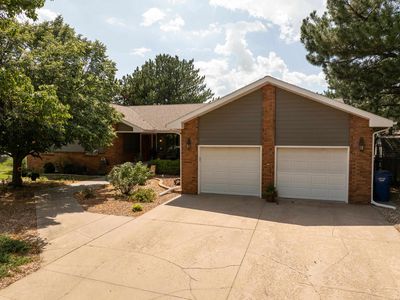 3901 Fairway Dr