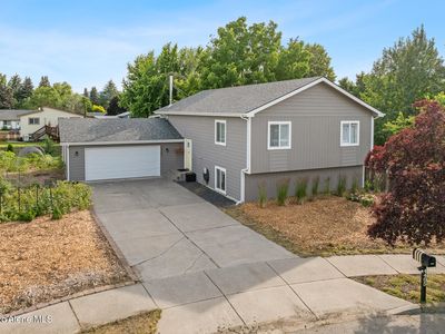 4405 N Sherlock Ct