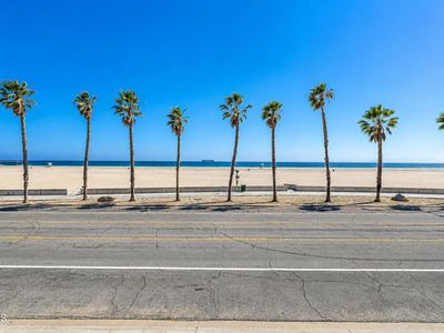 201 E Surfside Dr