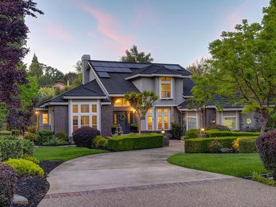 2394 Loch Way