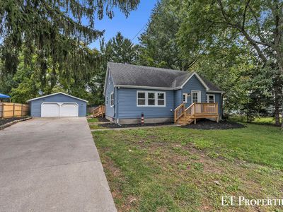 3962 Ivanrest Ave SW