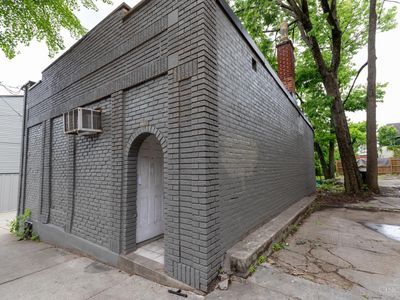 207 Warner St