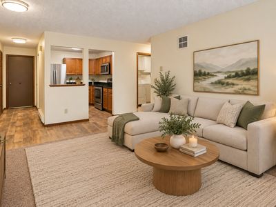 1581 Wheelock Ln APT 206