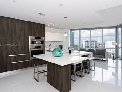 851 NE 1st Ave UNIT 1710