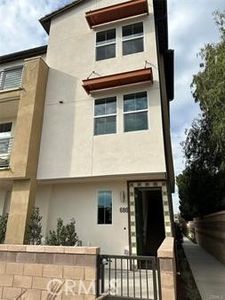 686 Limoncello Ln
