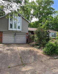 495 Graywood Dr