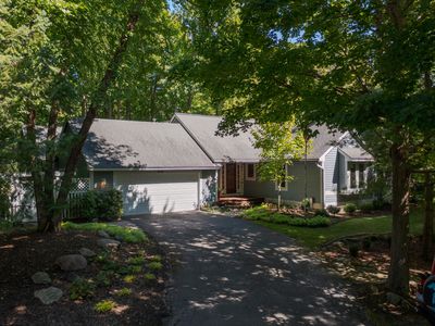848 Center St