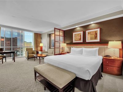 125 E Harmon Ave #2311