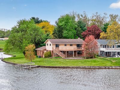 332 Riviera Dr