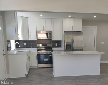 Property at 1419 E St, Woodbridge, VA