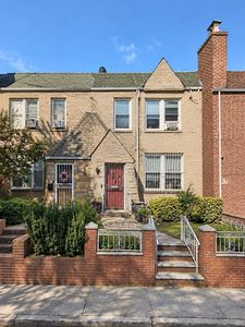 32-08 88th St