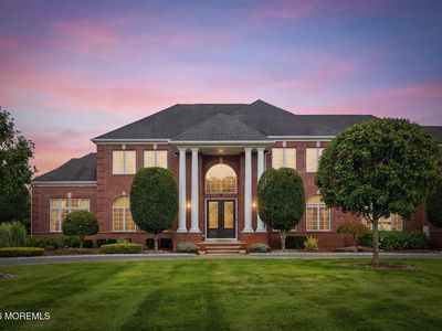 7 Crystal Court