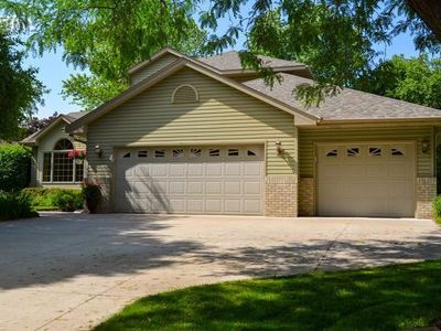 559 Lonesome Pine Trl