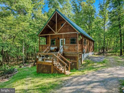 122 Honey Locust Ln