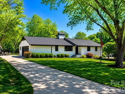 101 Amity Cir