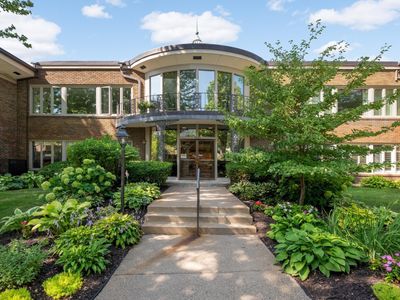 3540 James Ave S APT 106