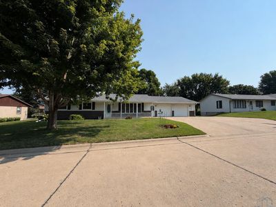 103 Oak St