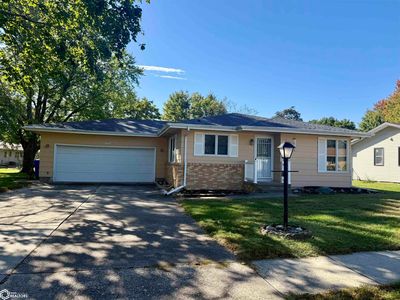 Property at 405 Rushview Dr, Jefferson, IA