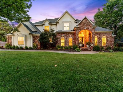 3689 Thornbury Dr