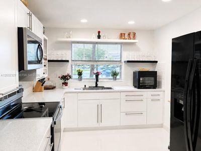9241 Sunrise Lakes Blvd APT 109