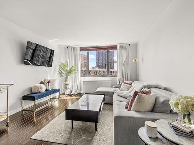 340 E 93rd St APT 25H