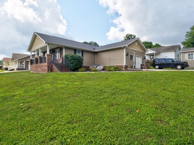 339 Foothills Dr