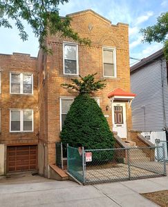 1041 Calhoun Ave
