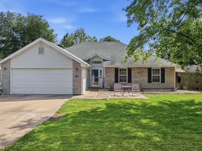 2350 E Alfalfa Dr