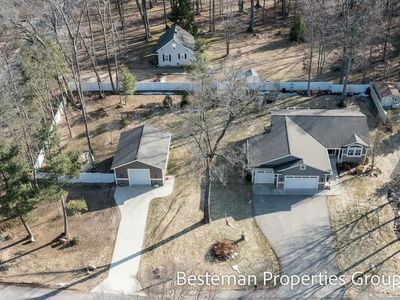 2773 Parkland Dr
