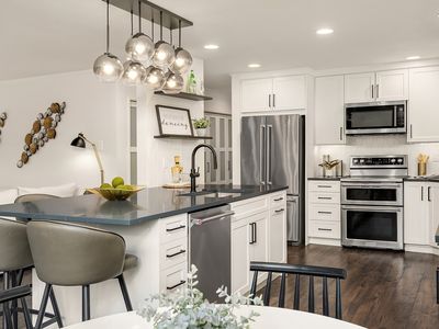 555 Kirkland Way #205