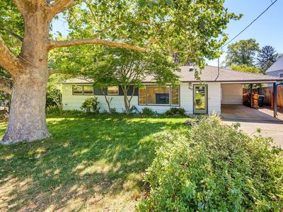 840 Harmony Ln