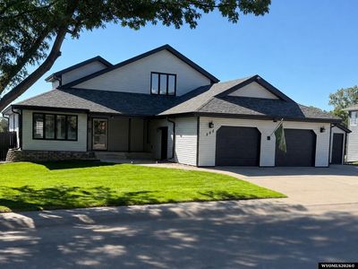262 Hillcrest Dr