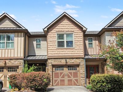 63 Orchard Ln