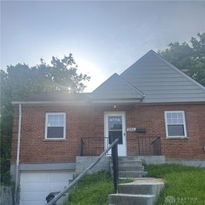 3084 Worthington Ave