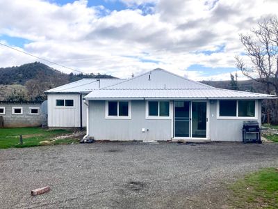 1435 State Highway 263