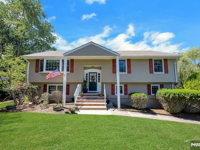 32 Tuscarora Dr