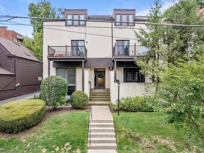 5930 Howe St APT 203