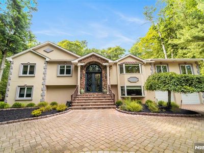 136 Willow Dr