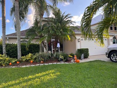 716 NW Waterlily Pl