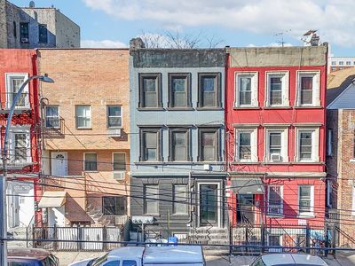 2243 Bathgate Ave APT 1