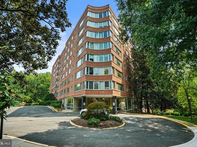 4200 Cathedral Ave NW APT 607