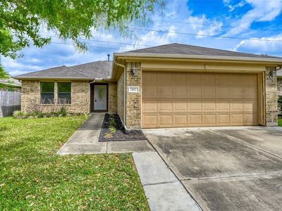 Property at 387 Decoster Blvd, Alvin, TX