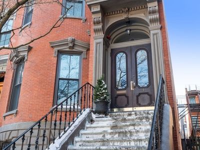 1 Worcester Sq APT 2