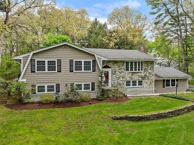 21 Churchill St