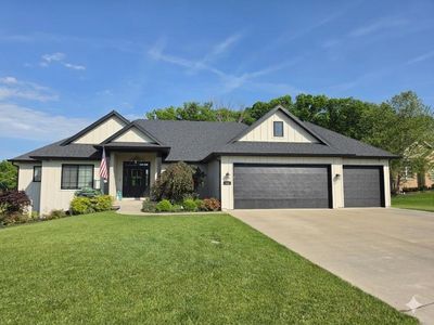 625 Black Wolf Loop