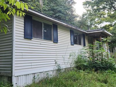 11 Falcon Dr