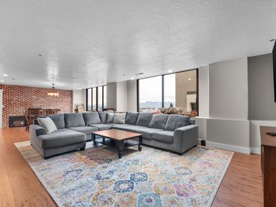 44 W Broadway S #1205S