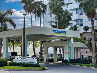 2899 Collins Ave APT 405